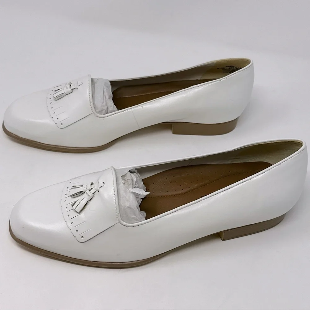 Naturalizer White Leather Tassel Loafers Size 9W - Picture 3 of 11